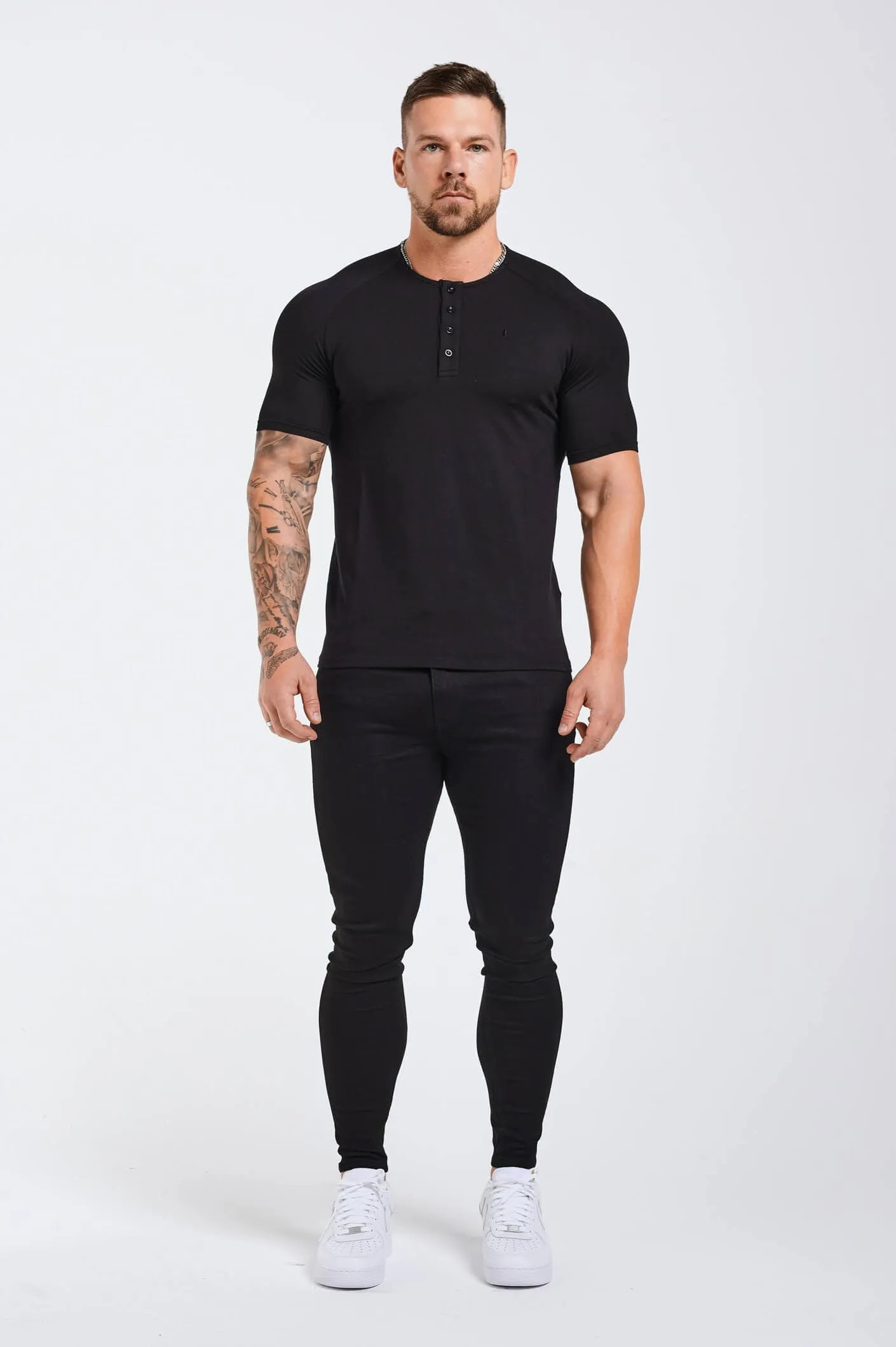 BUTTON FRONT HENLEY TOP - BLACK