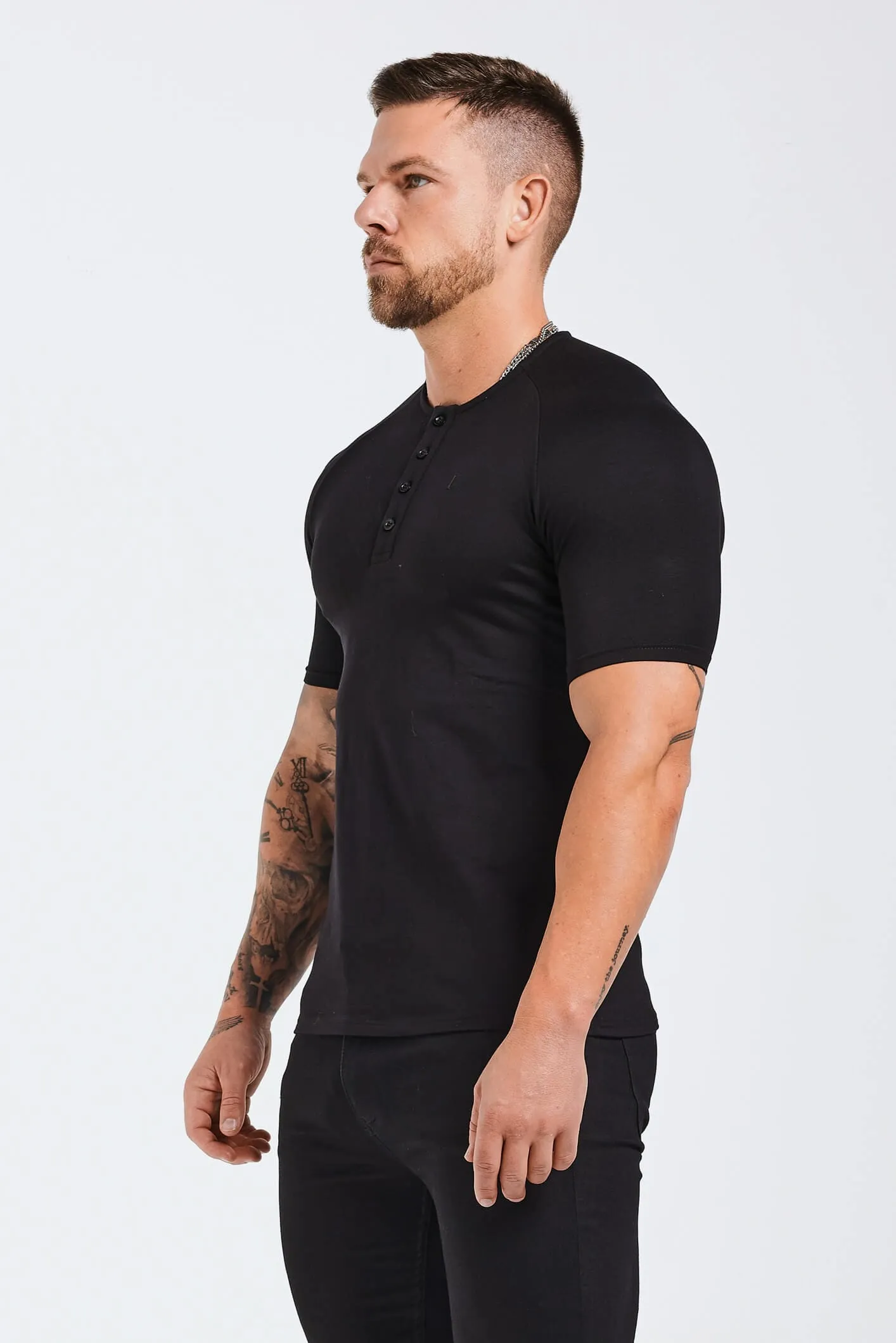 BUTTON FRONT HENLEY TOP - BLACK