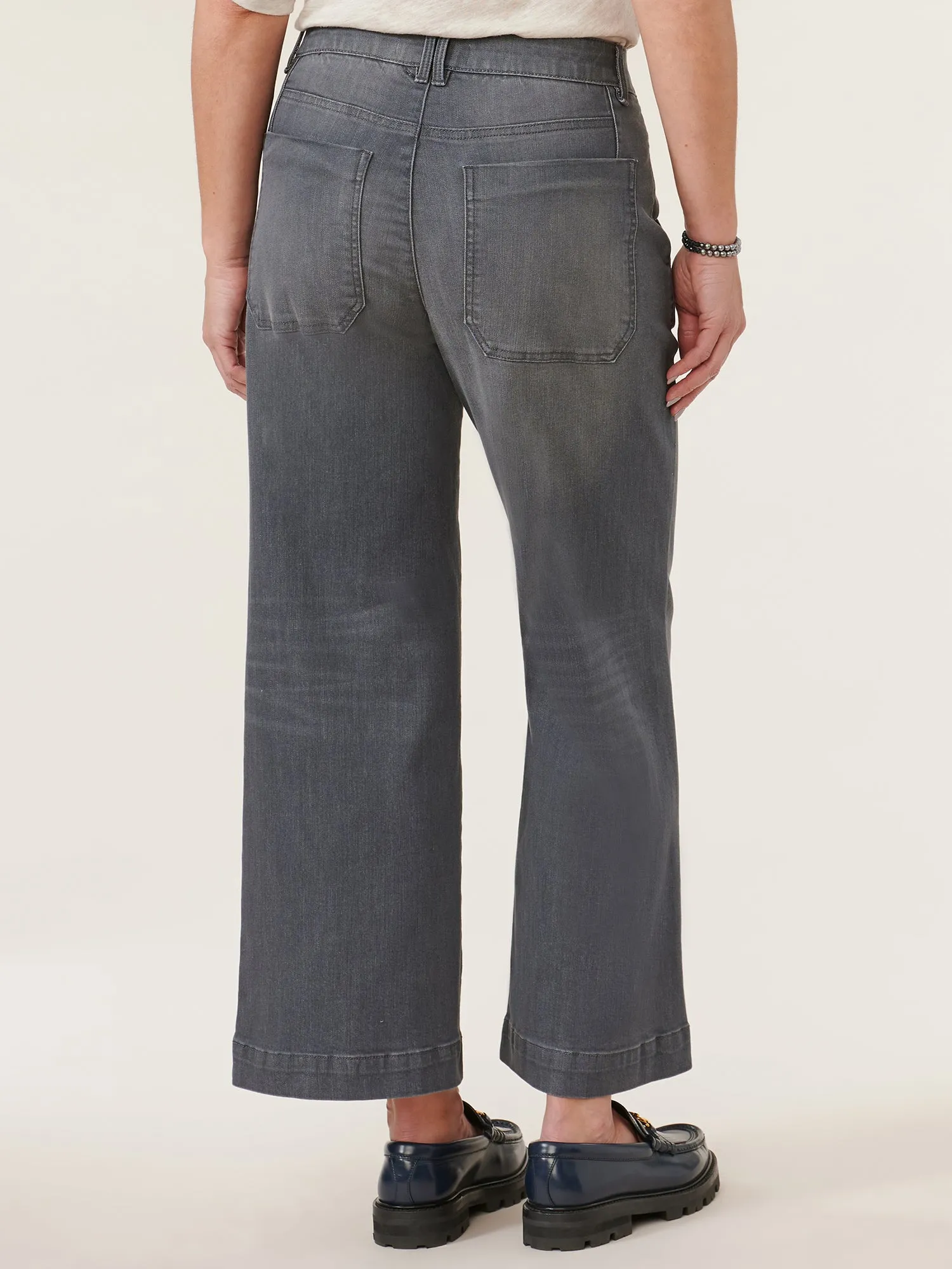 "Ab"solution® Skyrise V-Pocket Wide Leg Jeans