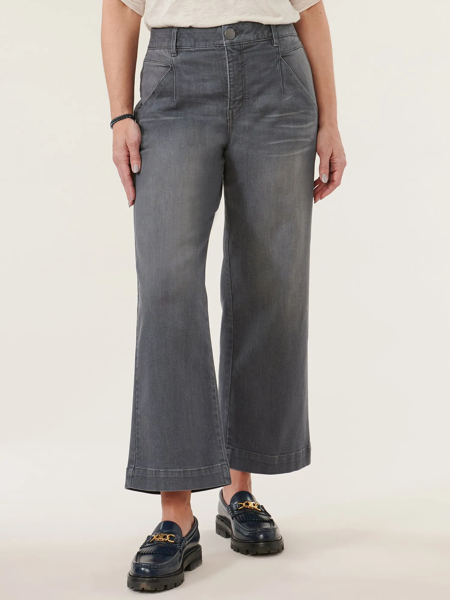 "Ab"solution® Skyrise V-Pocket Wide Leg Jeans