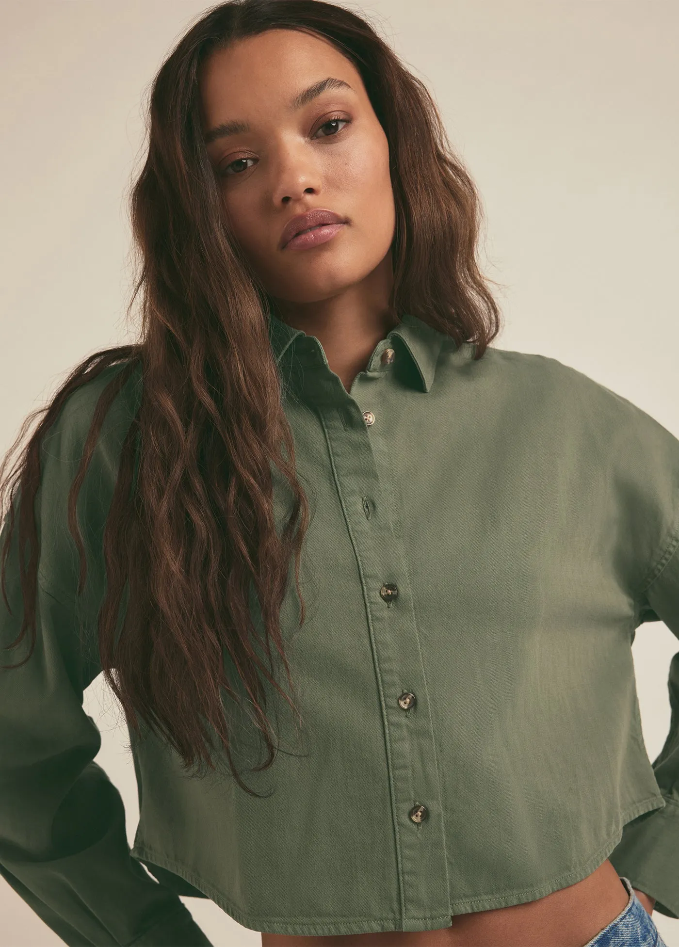 THE CROP EX-BOYFRIEND SHIRT