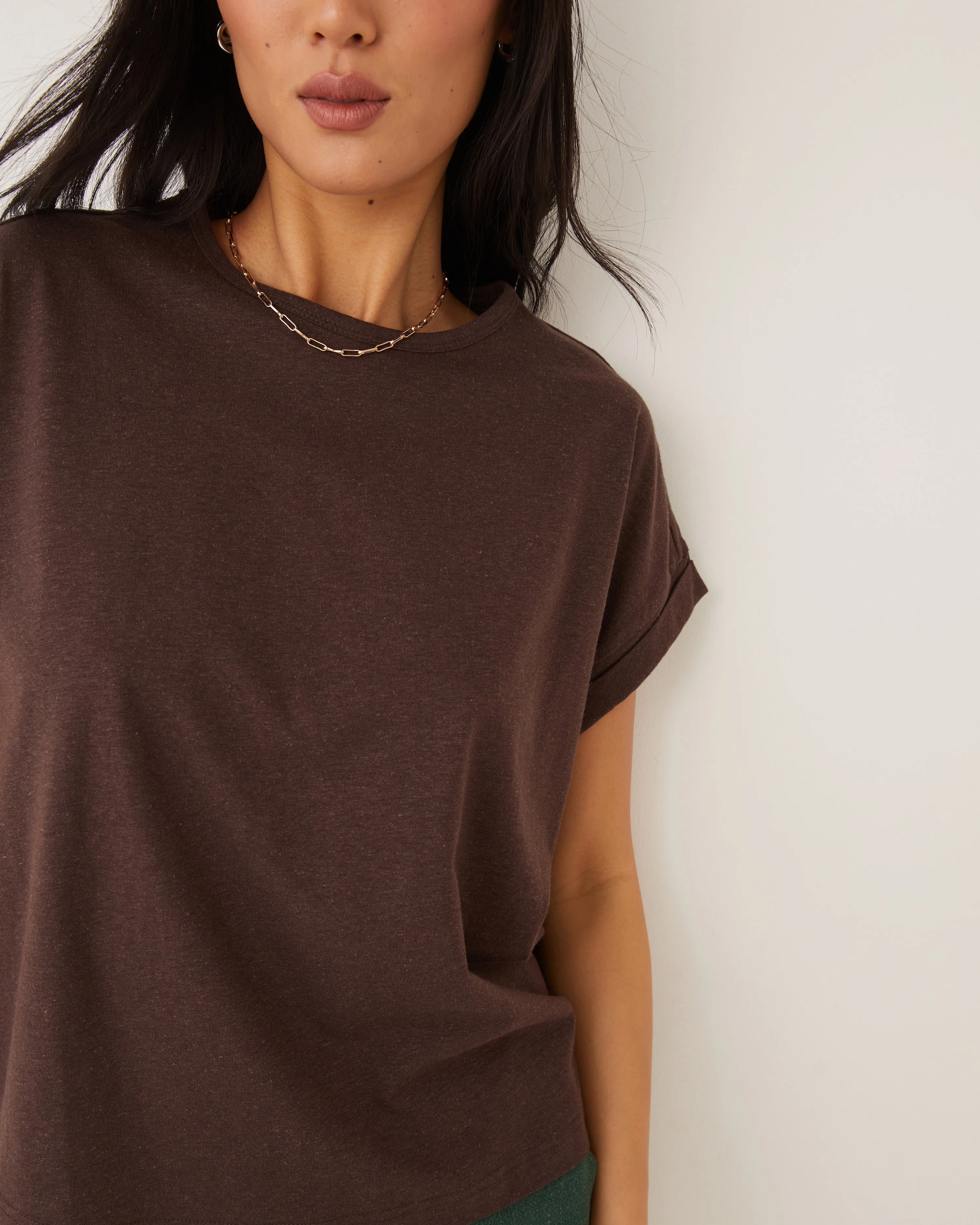 The Supersoft Hemp T-Shirt in Dark Brown